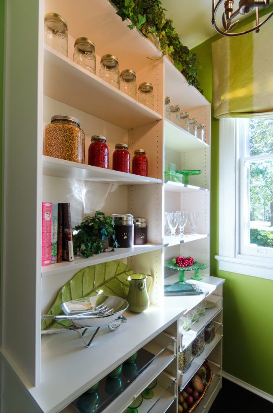 Useful ideas to help you organizing your pantry functionally and beautifully