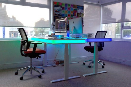 Enhance your 2016 home with Wonderful Illuminating Glass Furniture