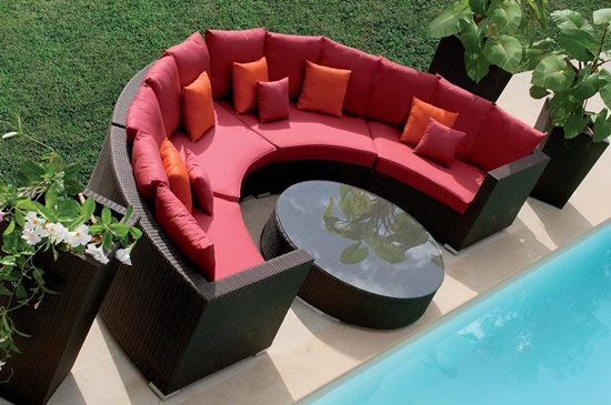 How to select your patio furniture and transform your garden into a heaven!
