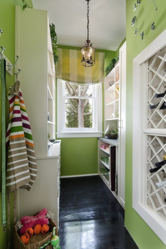 Useful ideas to help you organizing your pantry functionally and beautifully