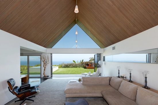 Breathtaking Outdoor Entertaining Spaces Inspired from Alex Belson's Projects