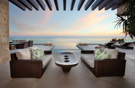 Breathtaking and Cheerful Outdoor Spaces to Please All of Your Senses by Valerie Saunders