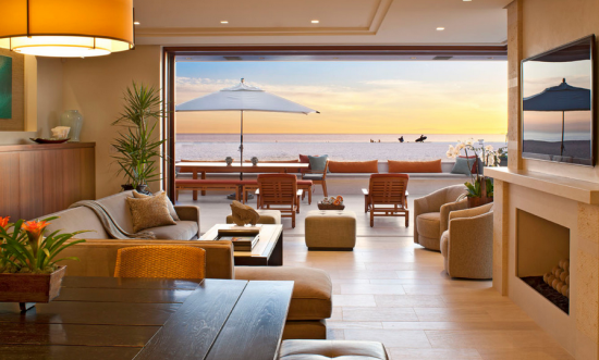 Breathtaking and Cheerful Outdoor Spaces to Please All of Your Senses by Valerie Saunders